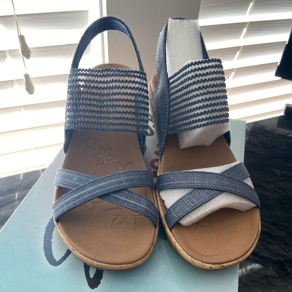 💕Skechers Navy Wedges New Size 6 - Picture 2 of 8